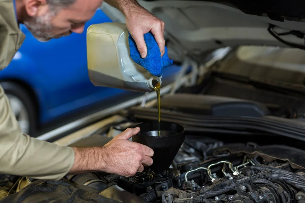 Differences Between Mineral, SemiSynthetic, And Full Synthetic Oils